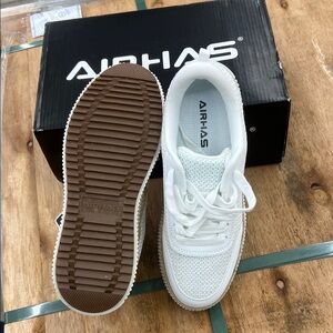 Ladies, airhas size 8 1/2 sneakers new inbox sneaker cream color platform